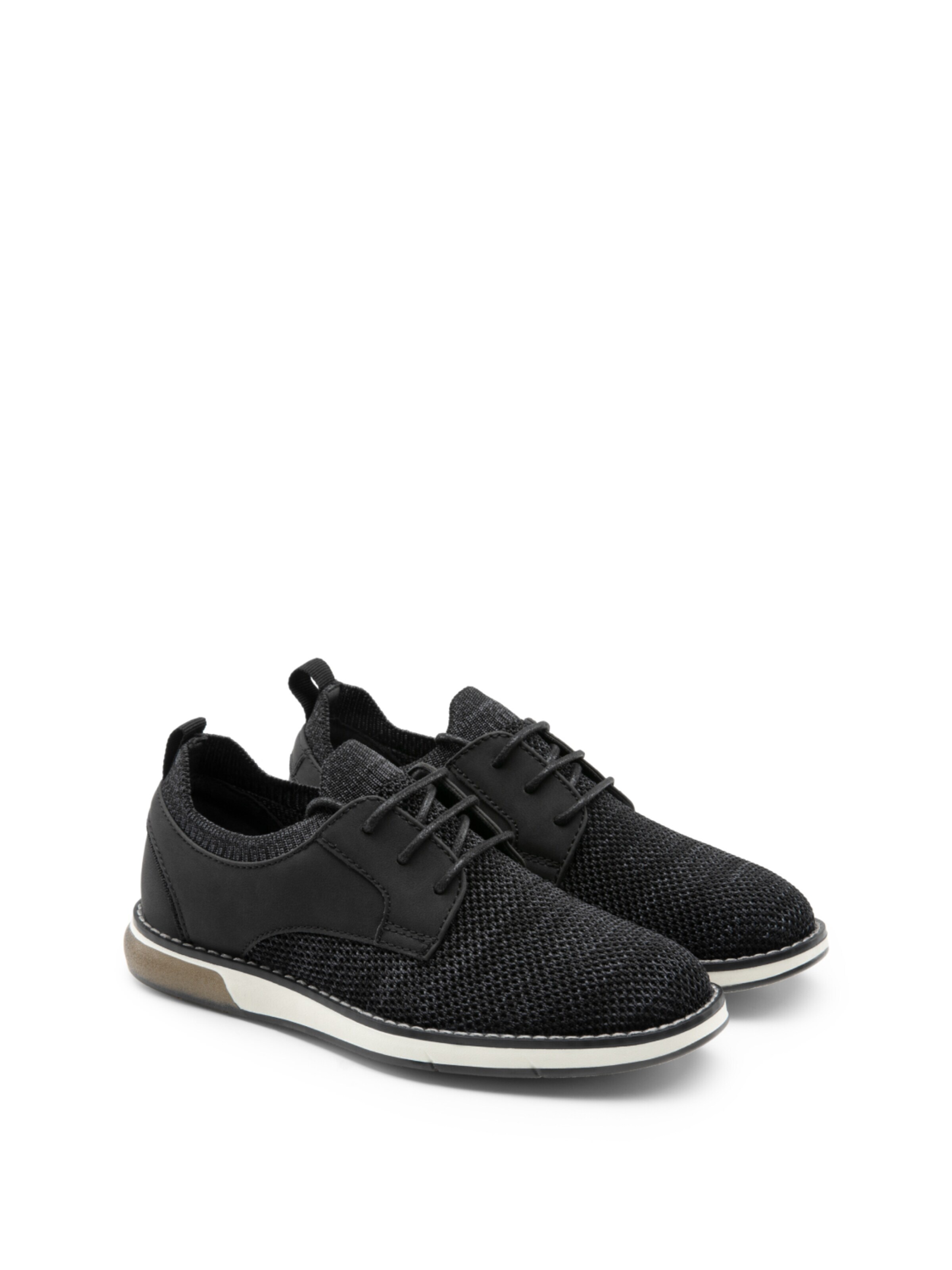 Scarpa stringata di Bruno Marc in nero