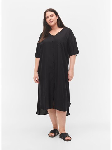 Zizzi - Vestidos camiseiros 'Emayse' em preto