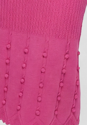 IZIA Rok in Roze