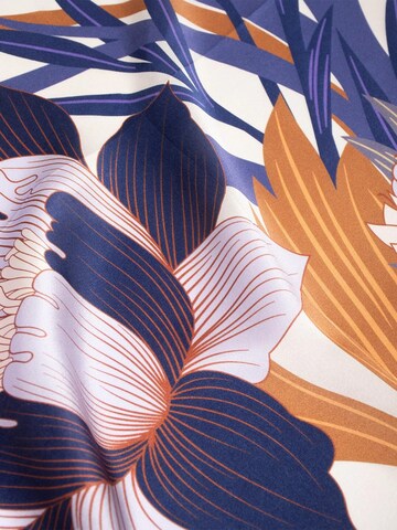 MayTree Schal 'Seidentuch Premium wilde Blüte Indigo'‌‌‌ in Blau