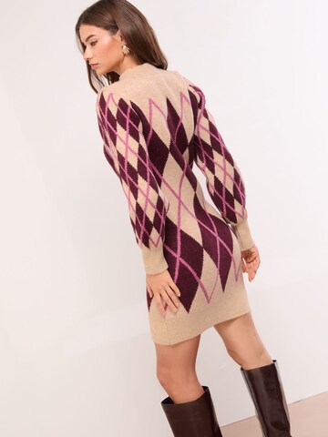 Lipsy Kötött ruhák - bézs