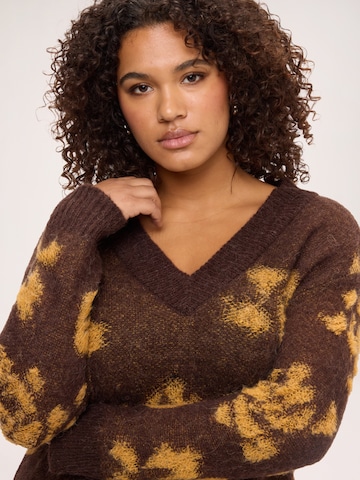 Fiorella Rubino Sweater in Brown