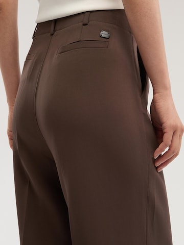 Trussardi - regular Pantalón en marrón