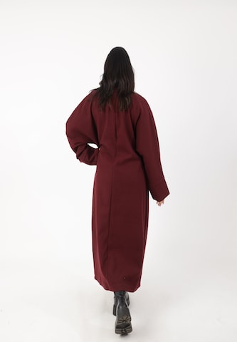 Manteau mi-saison ' Jacke ' Elara en rouge