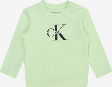 T-Shirt Calvin Klein Jeans en vert : devant