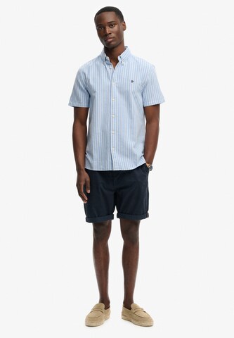 Coupe regular Chemise Superdry & Co en bleu