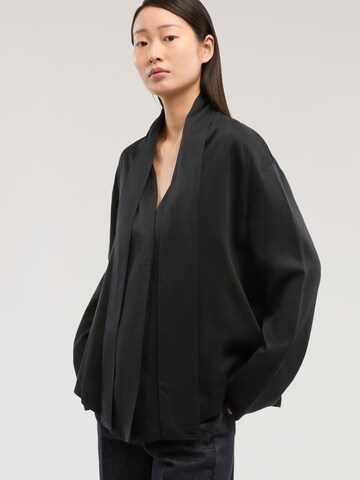 Trussardi Blouse in Zwart: voorkant