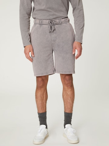 DAN FOX APPAREL - regular Pantalón 'Connor' en gris: frente