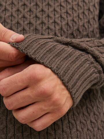 JACK & JONES - Jersey 'COSY' en marrón