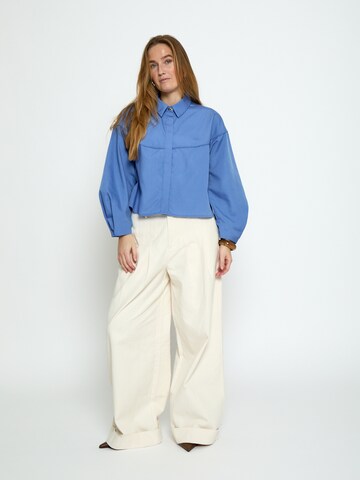 Peppercorn Koszulka 'Nikki' w kolorze niebieski