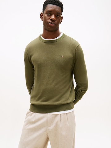 TOMMY HILFIGER Sweater in Green: front