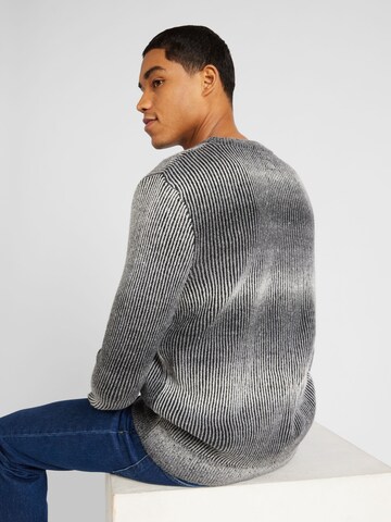 Pullover di QS in grigio