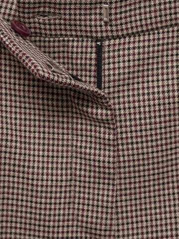 MANGO Slimfit Pressveckad byxa 'WARM' i röd