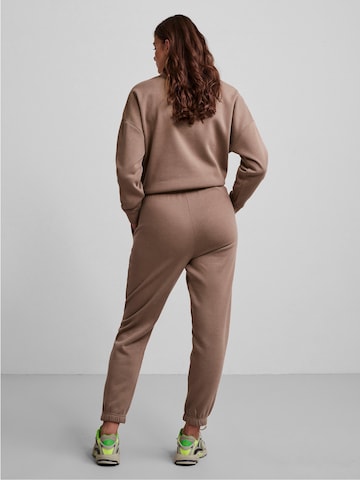 Effilé Pantalon 'Chilli' PIECES en beige