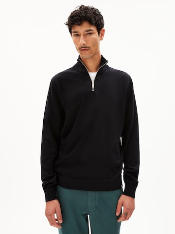 ARMEDANGELS Sweater in Black: front