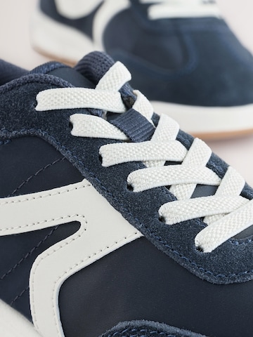 Next Sneakers in Blauw