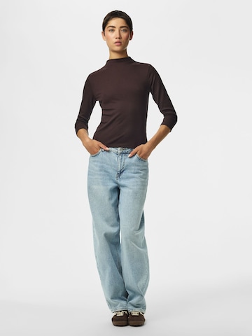 T-shirt 'ALLY ' PIECES en marron