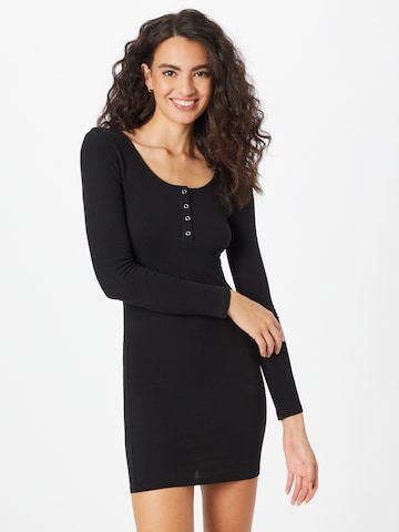PIECES فستان مُحاك 'KITTI' بـ أسود: الأمام