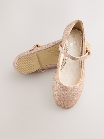 Next Балерини в злато