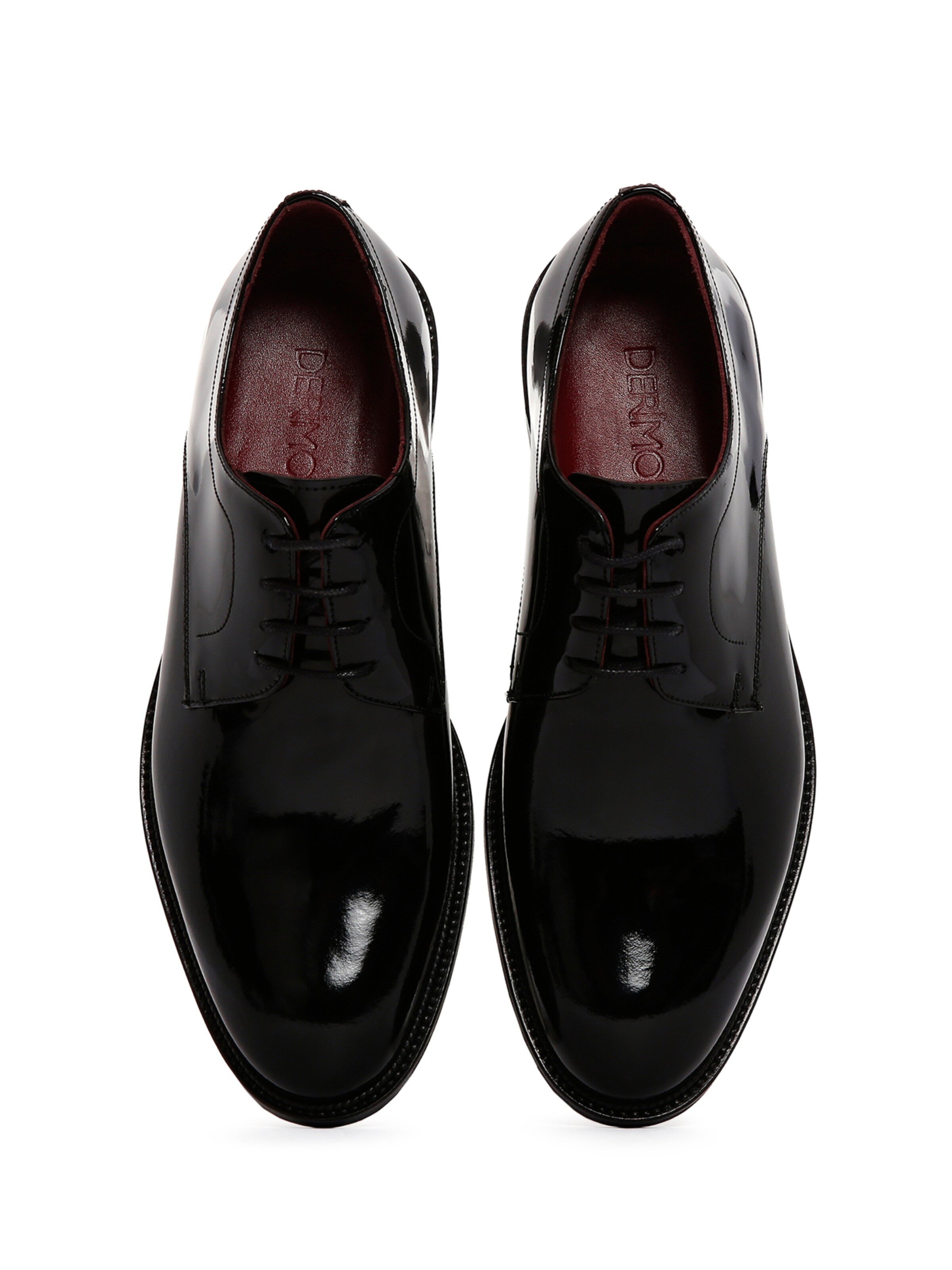 Chaussure à lacets Derimod en noir