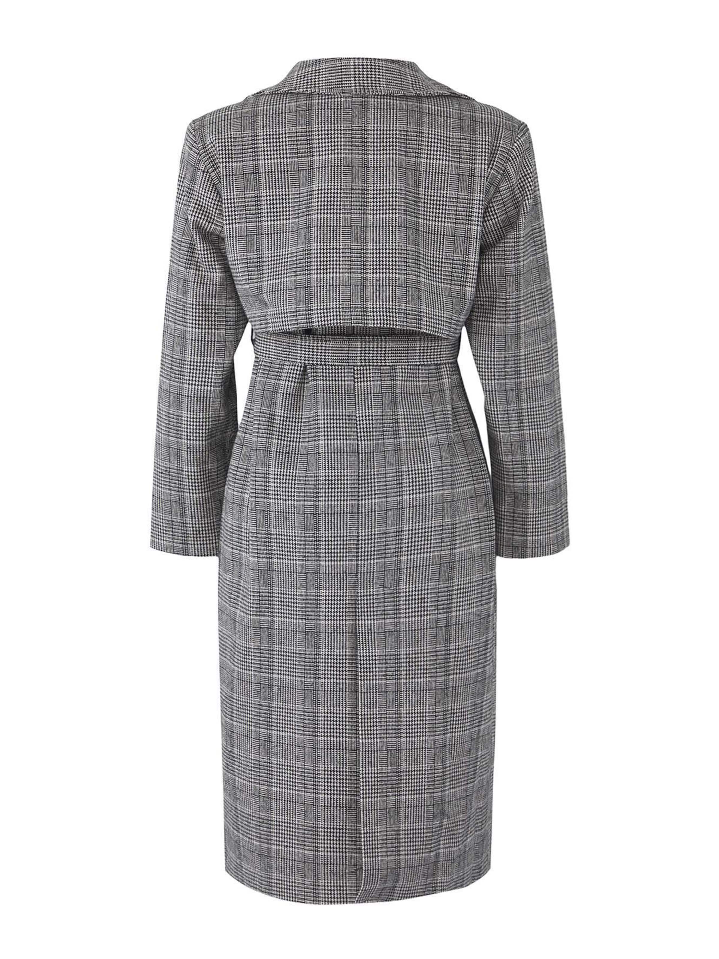 Trendyol Демисезонное пальто в Черный