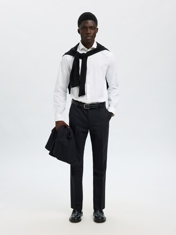 SELECTED HOMME Слим Плиссированные брюки 'SLH-THEO' в Черный