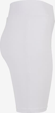 Karl Kani Skinny Shorts in Weiß