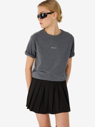 No Matter What T-Shirt in dunkelgrau / silber, Produktansicht