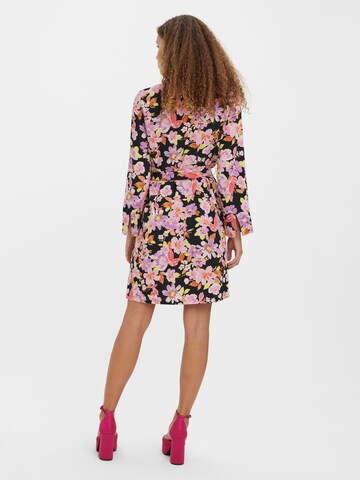 Robe-chemise 'LUCIA' VERO MODA en mélange de couleurs