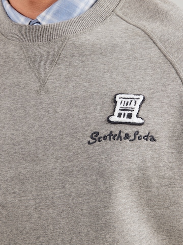 SCOTCH & SODA Sweatshirt i grå
