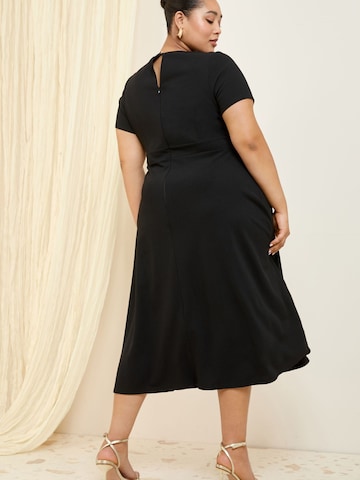 Friends Like These - Vestido em preto