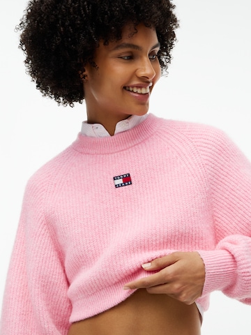 Pulover de la Tommy Jeans pe roz