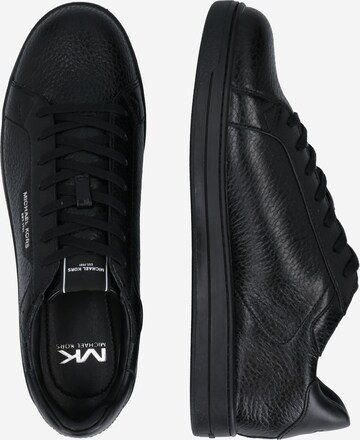 Sneaker low de la Michael Kors pe negru