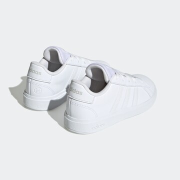 ADIDAS PERFORMANCE Спортивная обувь 'Grand Court 2.0' в Белый