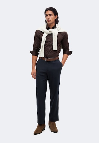 Lindbergh - Ajuste regular Camisa 'Superflex' en marrón