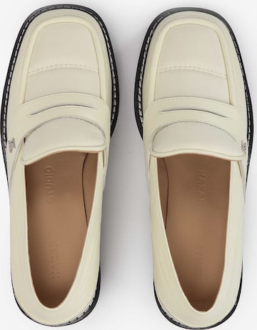 Kazar Studio Classic Flats in White