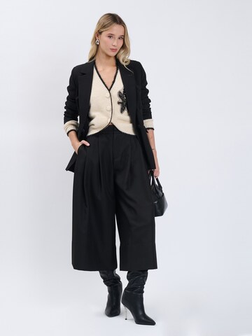 Influencer Loosefit Hose in Schwarz