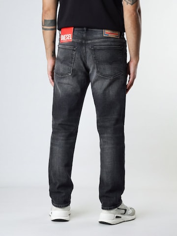 Tapered Jeans '2023 D-FINITIVE' di DIESEL in grigio