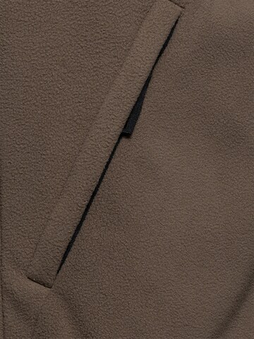 HALO Vest in Brown