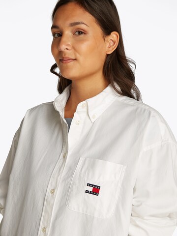 Tommy Jeans Regular fit Blus i vit