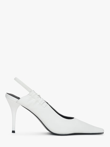 Décolleté '618-6' di Estro in bianco