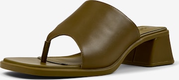 Tongs 'Kora ' CAMPER en vert : devant