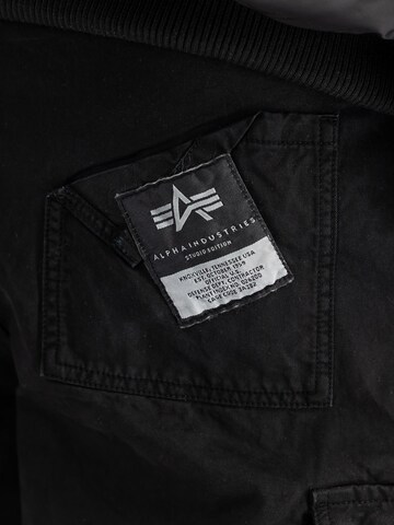 ALPHA INDUSTRIES Regular Cargohose 'Aivator'‌‌‌‌‌‌‌‌‌‌ in Schwarz