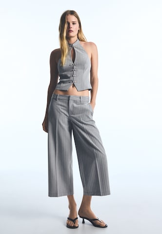 Bershka Wide leg Pressveckad byxa i grå