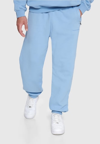 Dropsize Tapered Broek 'Bazix Republiq' in Blauw: voorkant