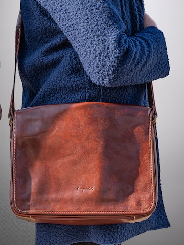 bupell Messenger 'Eugenio Piccolo' in Braun