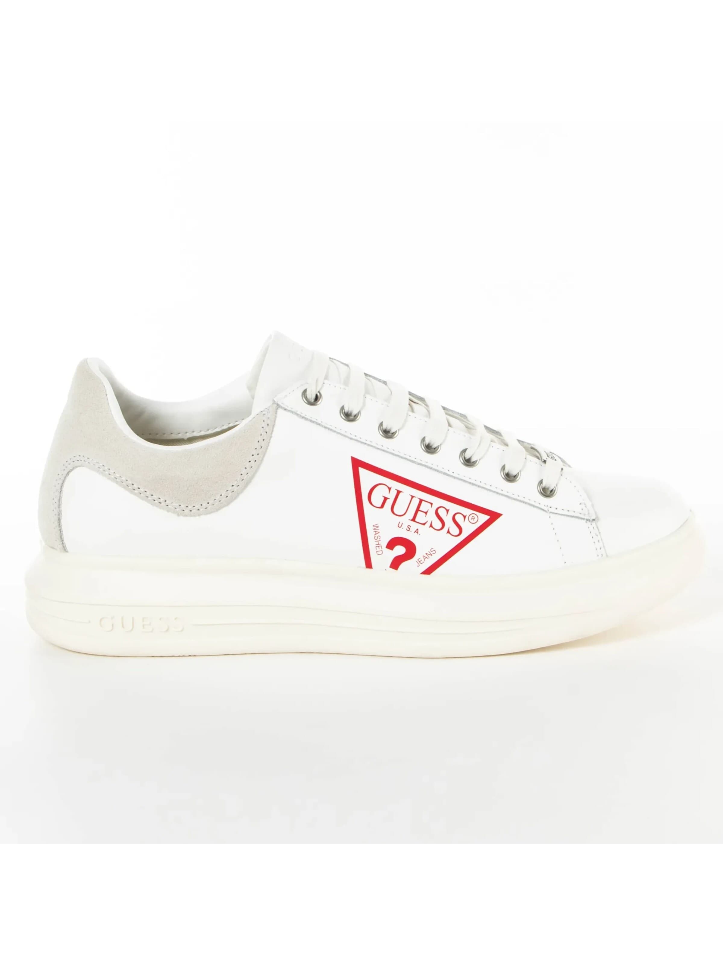 GUESS - Zapatos con cordón 'Red logo triangle' en blanco: frente