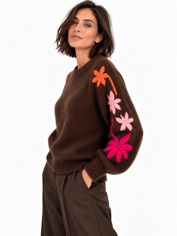 Josephine Label Tröja 'Camisola Flower' i brun