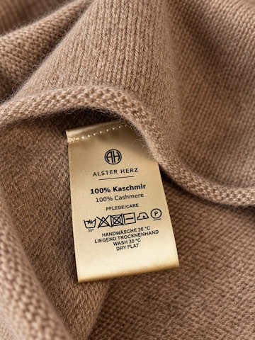 Alster Herz Pipo 'COZY MOMENT' värissä beige