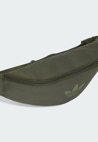 ADIDAS ORIGINALS - Bolsa de cintura 'Adicolor' em verde